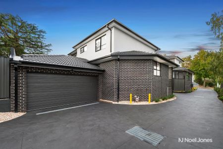 2/8 Fyfe Avenue, RINGWOOD - Photo 2