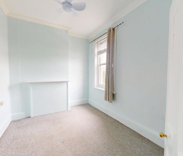 4/142 Young Street, Carrington NSW 2294 - Photo 2