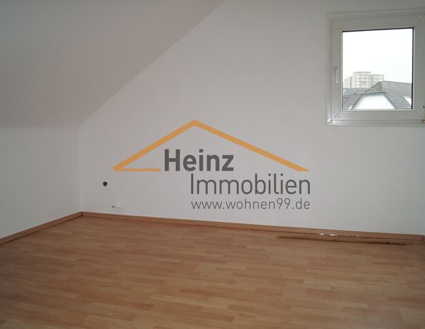 Renovierte Dachgeschosswohnung mit guter Aufteilung in BGL-Hand!!! - Photo 1