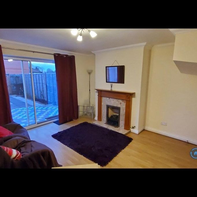 2 bedroom end of terrace house to rent - Photo 1