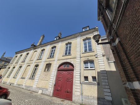 Location Appartement 3 pièces 89m² ST OMER 62500 - Photo 4