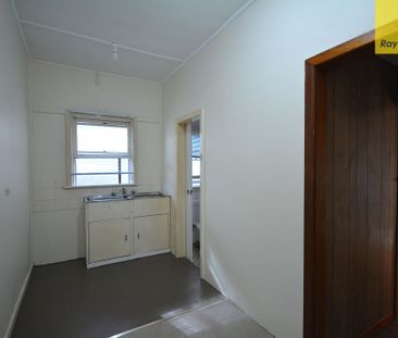 Comfortable Family Home - Photo 4