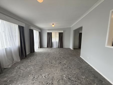 Spacious 4-Bedroom Home - Photo 4