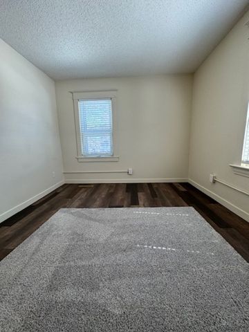 Renovated 2 Bedroom Suite in City Park - Photo 5