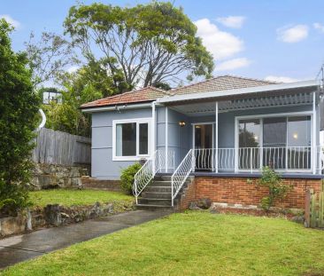 Charm, character & convenience - Photo 3