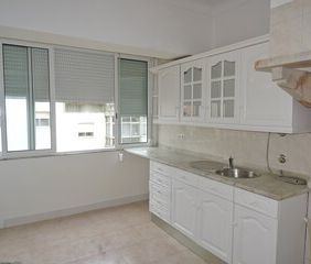 Apartment 2 bedrooms Refurbished Odivelas for rent - double glazing... - Photo 5