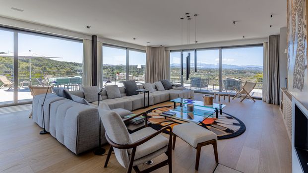 Rental Villa Bonifacio 7 Rooms 350 m² - Photo 1