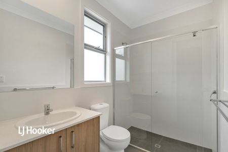 1/10 Loral Street, Modbury SA, Belconnen - Photo 2