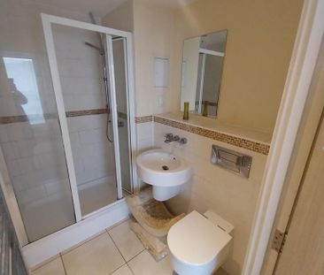 2 bedroom apartment to rent - Photo 6