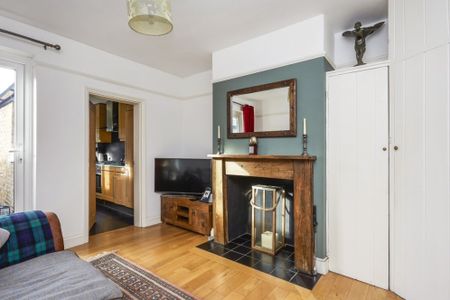 2 bedroom terraced house to rent - Photo 5