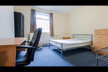 Room in a Shared House, Bristol Road, B29 - Photo 4