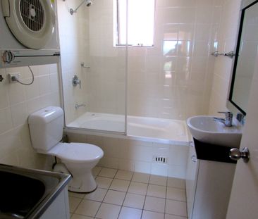 2 Bedroom Apartment with ensuite, Stunning open city and district v... - Photo 5