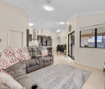 2 Goldfish Court, Burdell QLD 4818 - House For Rent | Domain - Photo 1