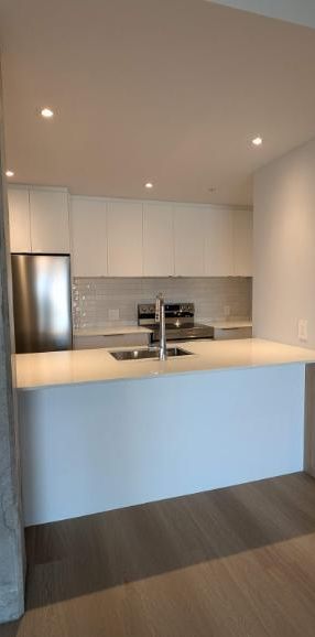 2 CH - 1 SDB - Montreal - $2,095 /mo - Photo 1