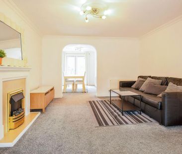 4 bedroom detached house to rent - Photo 6