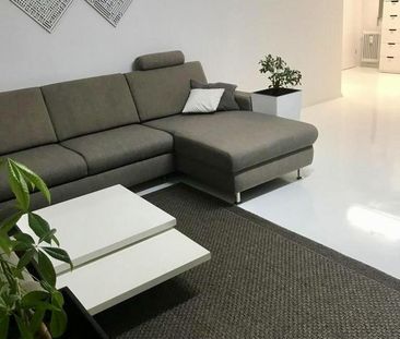 Helle 2-Zimmer-Wohlfühlwohnung mit Balkon & Aufzug in zentraler Lag... - Photo 1