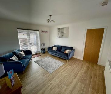 4 Bedroom Detached To Let - Photo 2