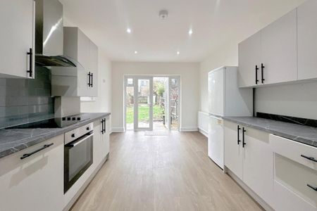 4 bedroom house to rent - Photo 2