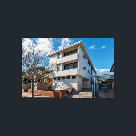 Perfectly Positioned - Photo 4