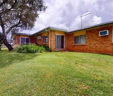 Low-Maintenance Living in a Convenient Koongal Location - Photo 5