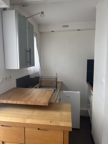 Location Appartement 1 pièce 22m² BORDEAUX 33000 - Photo 2