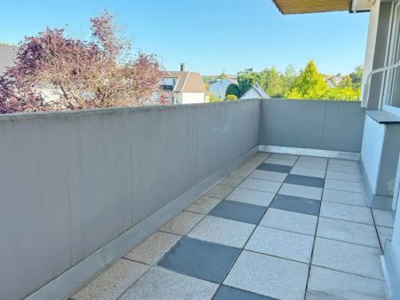 WIE NEU: 4-Zimmer-Wohnung mit Balkon in Paffrath in Gartenlage - Photo 2