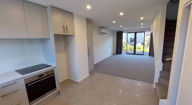 Modern Townhouse With Lovely Outlook! - Photo 1