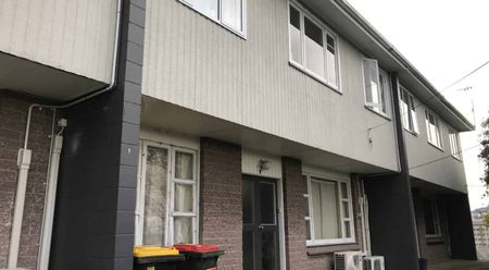 Fully Furnished 5 bedroom Studio - Available for 2026 - Photo 3