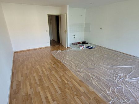 Hübsche 1-Zi-Wohnung mit Laminatboden und Balkon in ruhiger und grüner Lage. - Foto 5