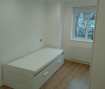 Room in a Shared House, Church Road, CR4 - Photo 1