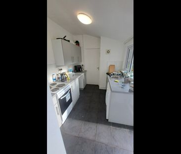 Room in a Shared House, Chesterfield Road, BS6 - Photo 5
