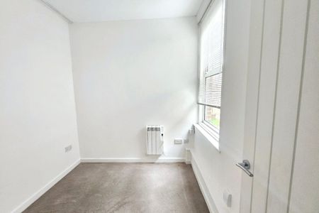 Silverdale Road - Photo 2