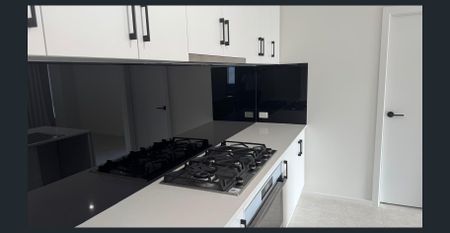 Brand New 4 Bedroom and 2 Bathroom House for Rent in Riverlea Park - Photo 2