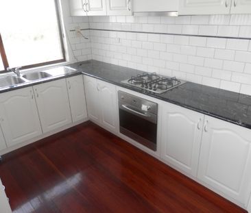 Modern Comfort in a Prime Glenroy Location! - Photo 6