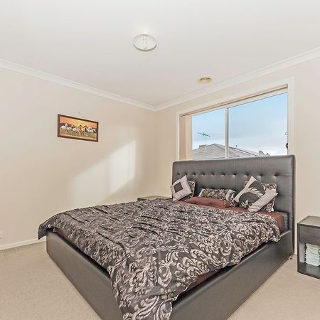 Location, Lifestyle & Love - The Perfect Family Haven! - Photo 5