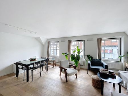 European Quarter – Stunning 2-bedroom duplex + terrace - Photo 4