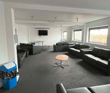 Double Partly Accessible Studio - Photo 4