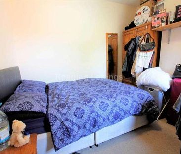 St Edwards Road, Reading, RG6 - Photo 1