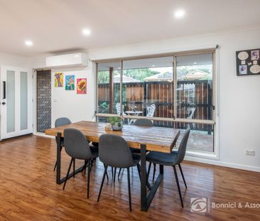 SPACIOUS FAMILY HOME IN A CONVENIENT LOCATION - Photo 6