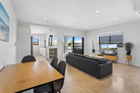 “Modern 2-Bedroom Apartment in the Heart of Mitchelton” - Photo 5