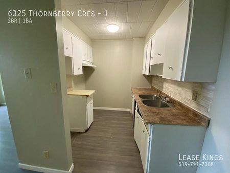 EAST WINDSOR CONDO WITHIN WALKING DISTANCE TO AMENITIES - Photo 3