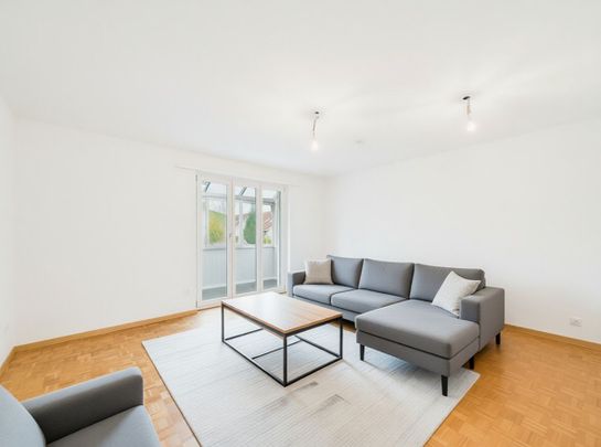 Charming 3.5 room apartment with sunny conservatory - Foto 1