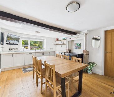 4 bedroom cottage to rent - Photo 1
