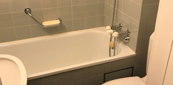 Cozy single apartment in Oerlikon! - Photo 2