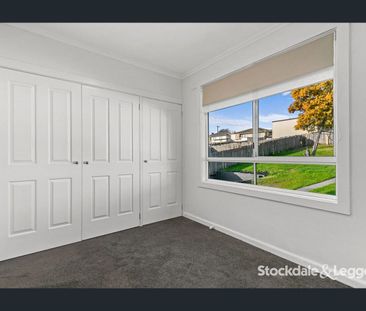 Renovated 3 Bedroom Family Home! - Photo 5