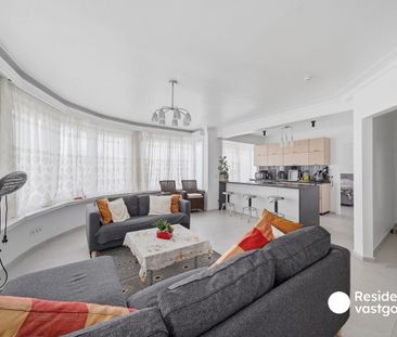 Appartement te huur in Oostende voor € 800 met 1 slaapkamer - Photo 2