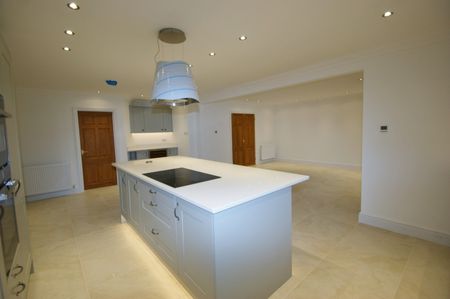 Canterbury, 8 Beech Waye, Gerrards Cross,SL9 - Photo 3