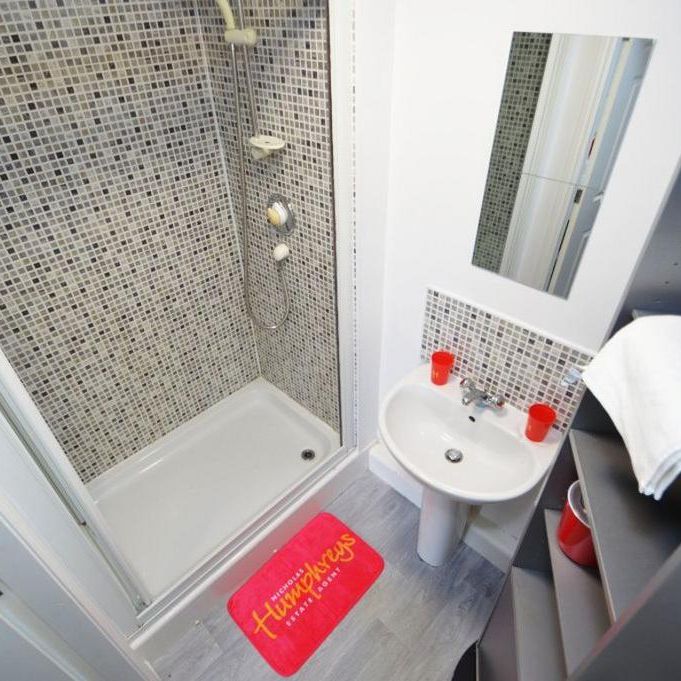 3 bedroom apartment to rent - Photo 1