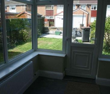 Hopgarth Gardens, Chester Le Street, DH3 - Photo 2