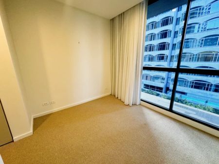 2 bed 2 bath - Photo 3